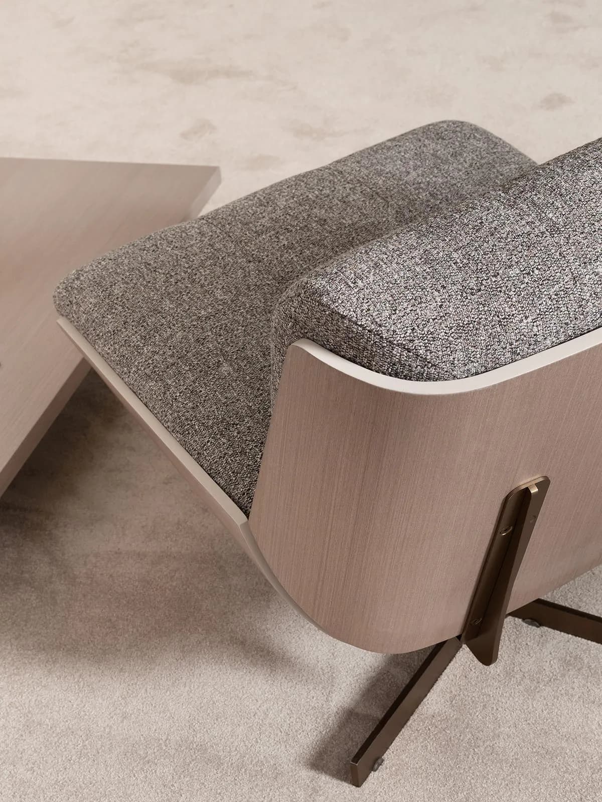 Кресло AURA из коллекции GABBA, 70×78×70 см — ракурс 4